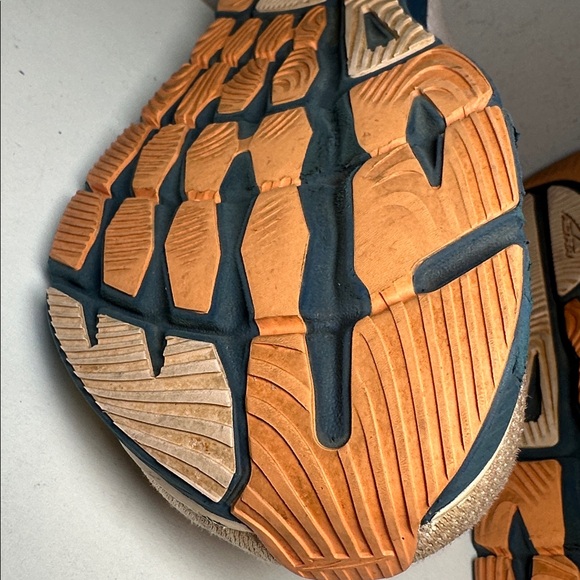 Altra torin 5 orange and Navy Athletic Shoes - Picture 10 of 10